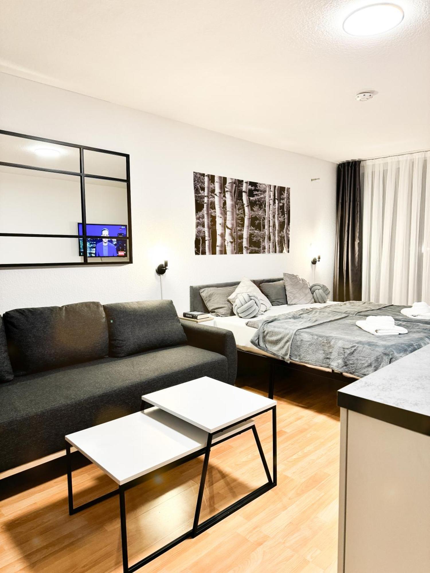 Modern Living In Karlsruhe - Frieden Apartments Exterior photo