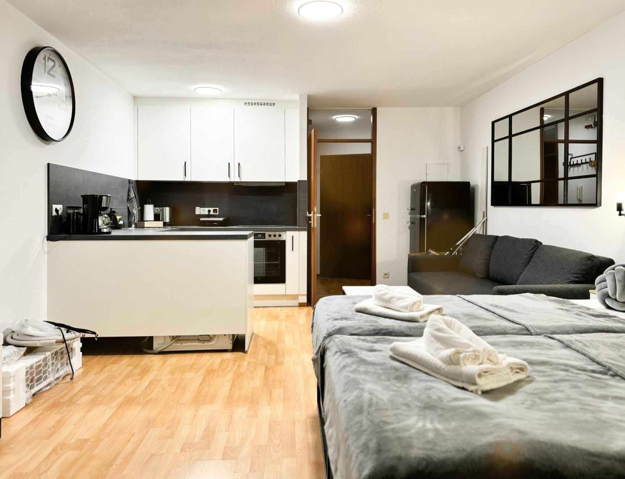 Modern Living In Karlsruhe - Frieden Apartments Exterior photo