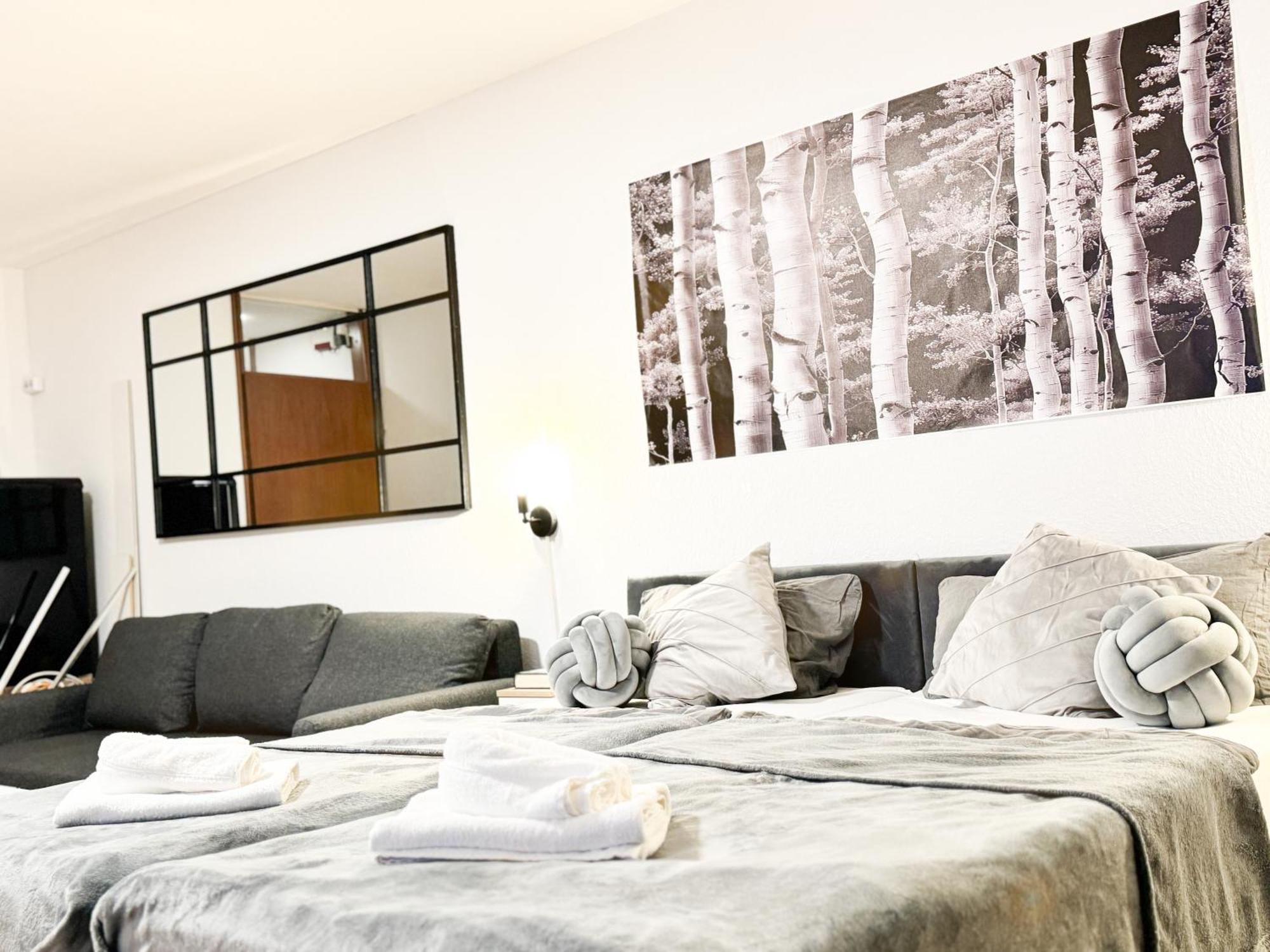 Modern Living In Karlsruhe - Frieden Apartments Exterior photo