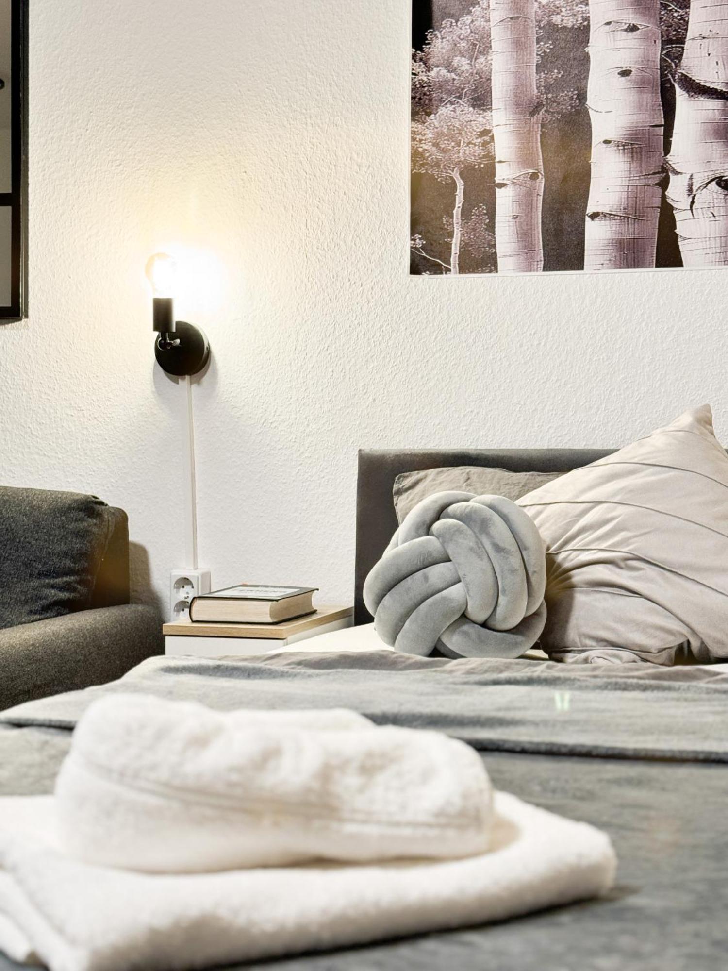 Modern Living In Karlsruhe - Frieden Apartments Exterior photo