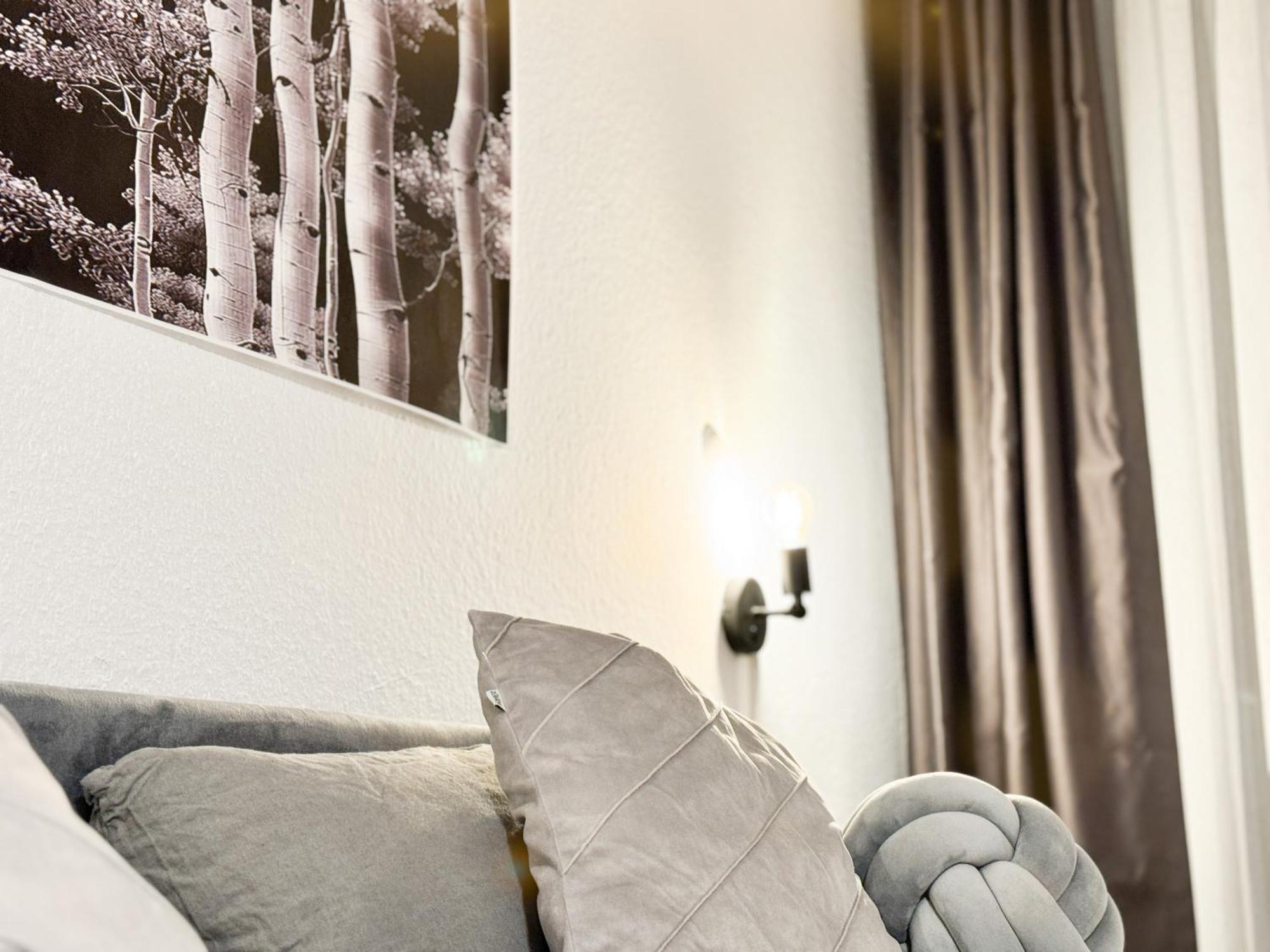 Modern Living In Karlsruhe - Frieden Apartments Exterior photo